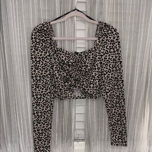 Leopard cropped shirt